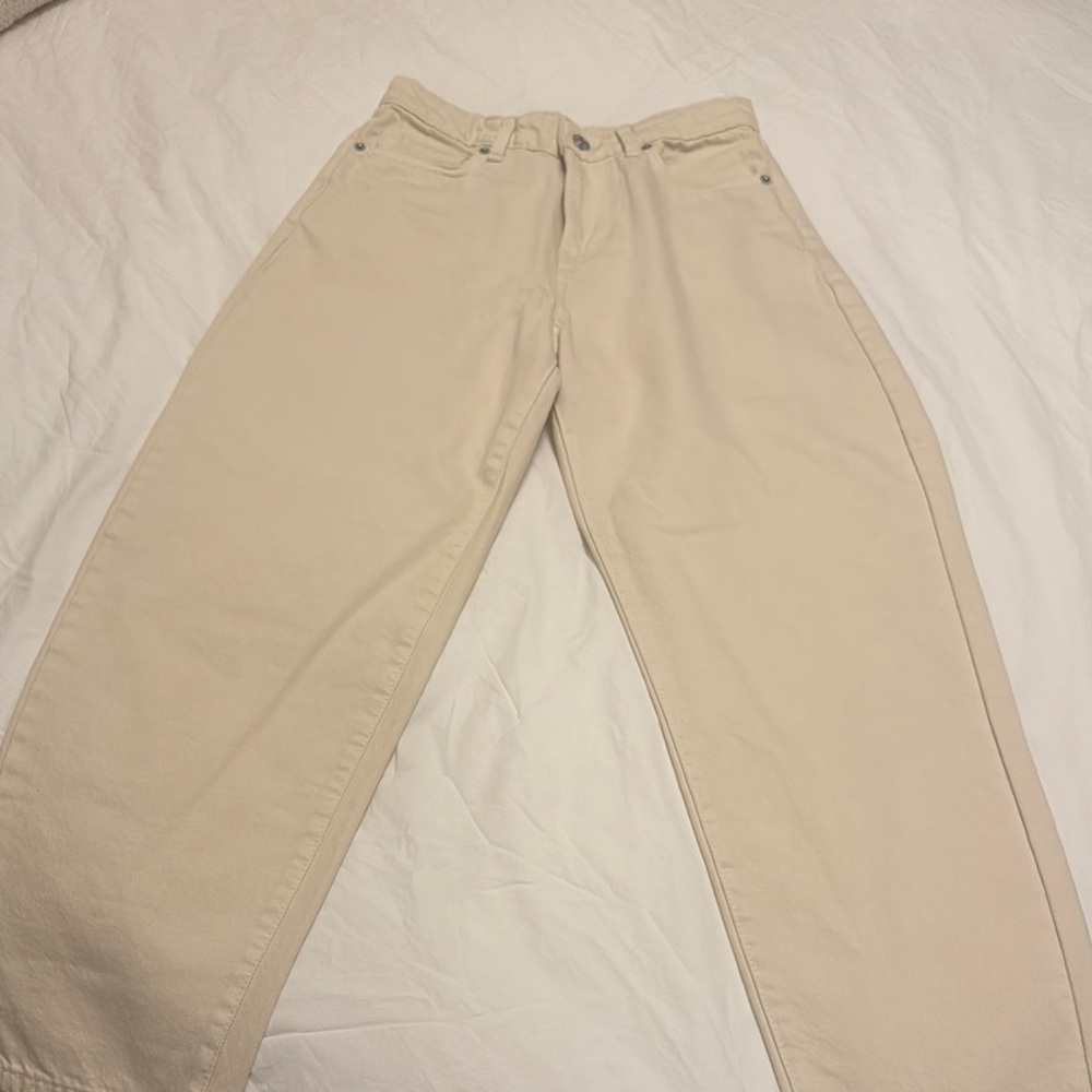 Women's Cream Barrel Jeans - Mango